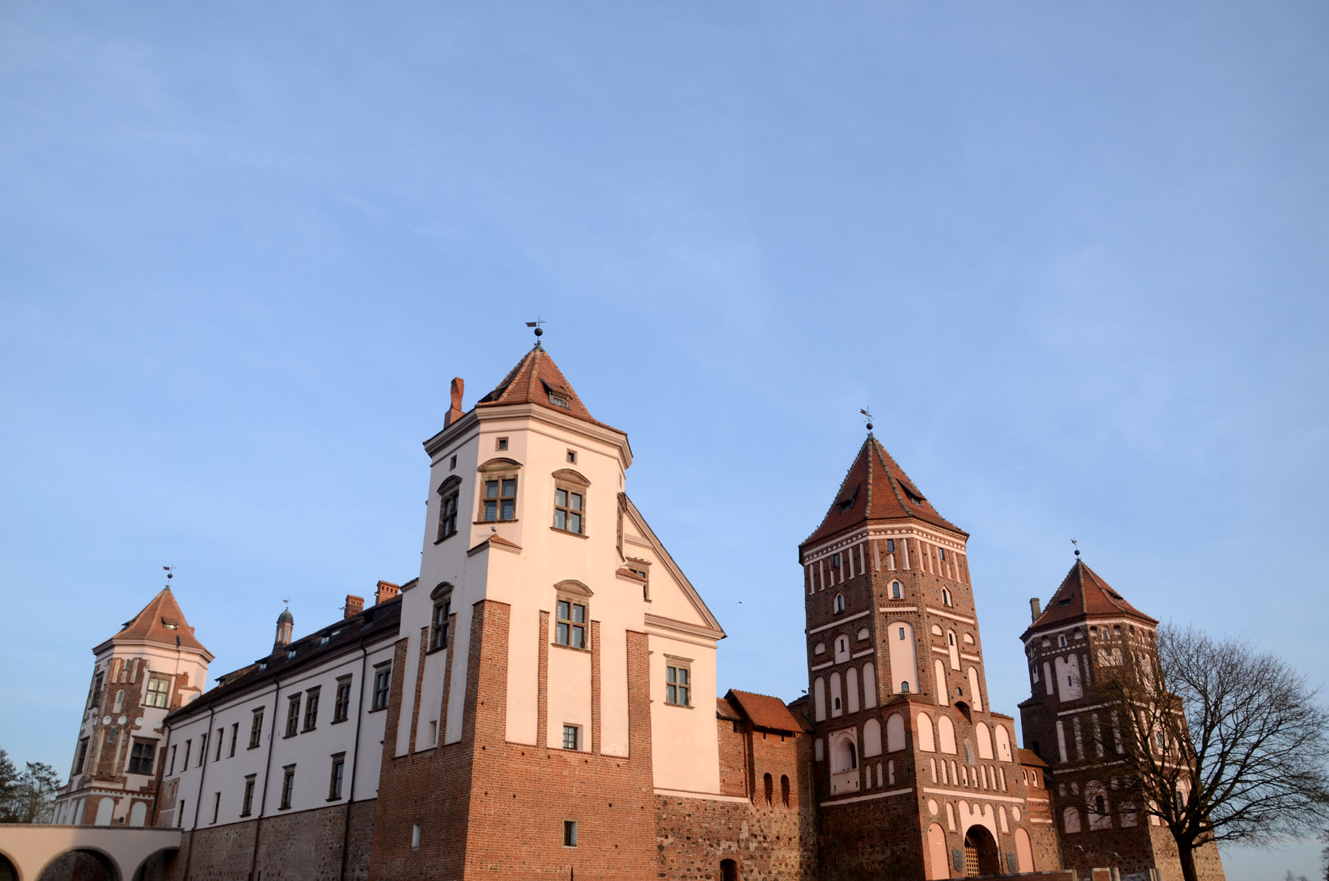 Mir Castle