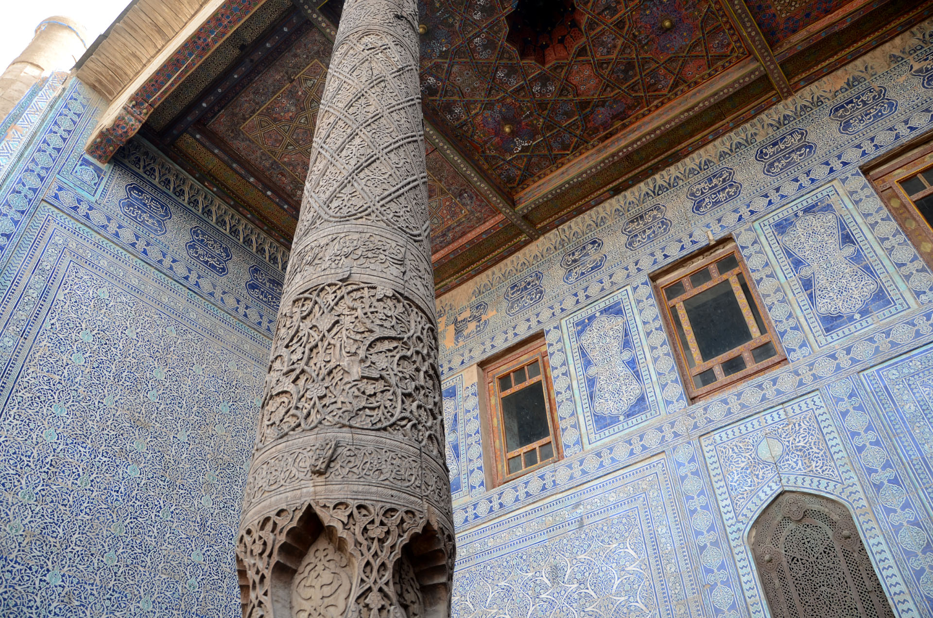 Tosh Hovli Palace