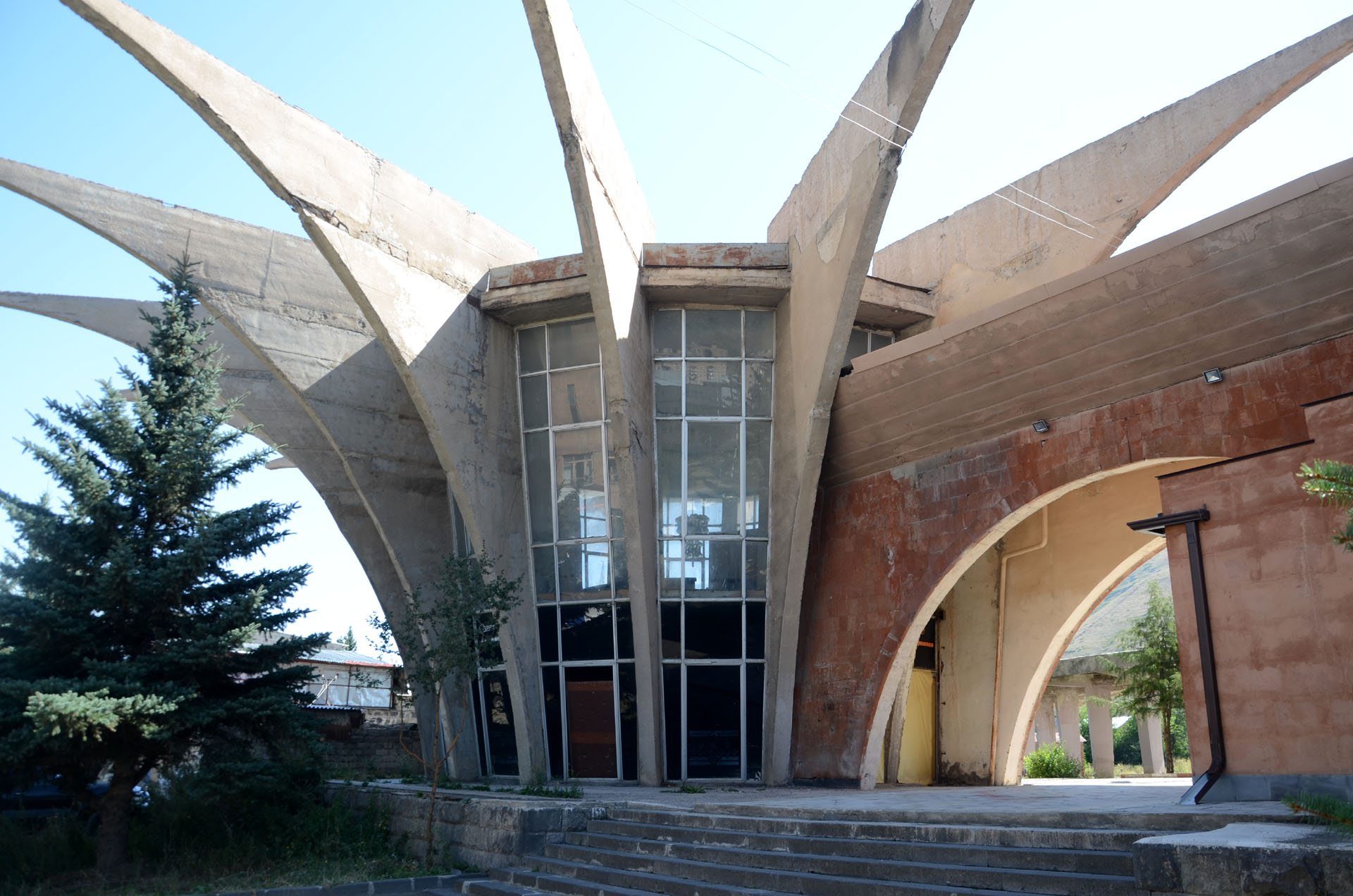 Hrazdan Bus Station