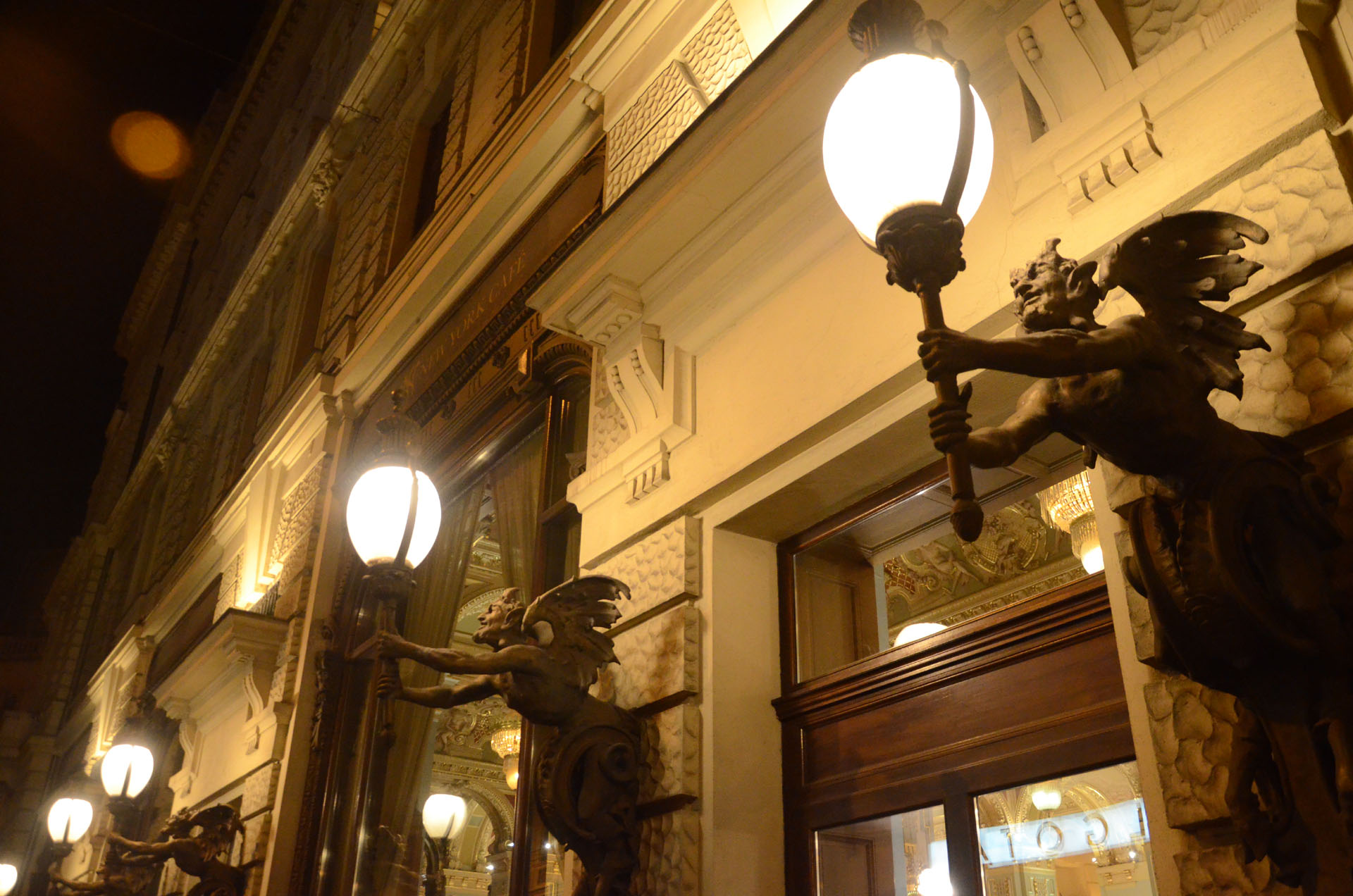 New York Café