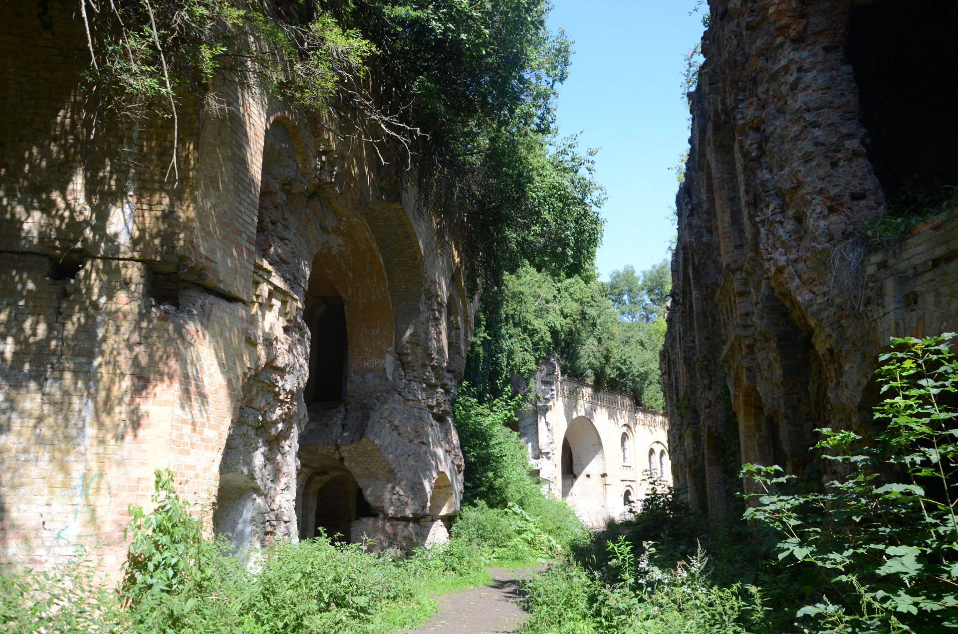 Tarakaniv Fort